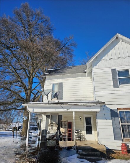 301 E Jefferson St, Toledo, IL 62468