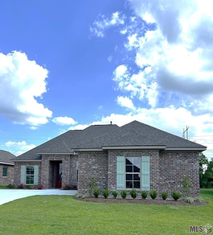 18643 Seabiscuit Ln, Zachary, LA 70791