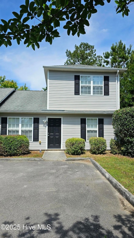 573 Corbin St, Jacksonville, NC 28546