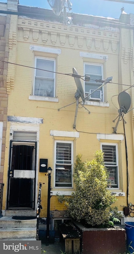 1743 N Bambrey St, Philadelphia, PA 19121