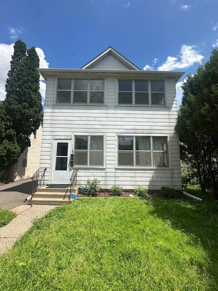 713 2nd St NE, Minneapolis, MN 55413