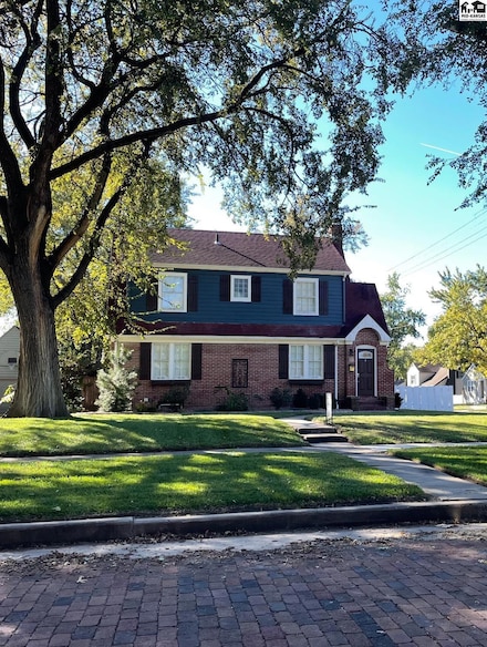 223 W 19th Ave, Hutchinson, KS 67502