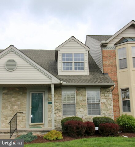 840 Cobblestone Ln, Lancaster, PA 17601