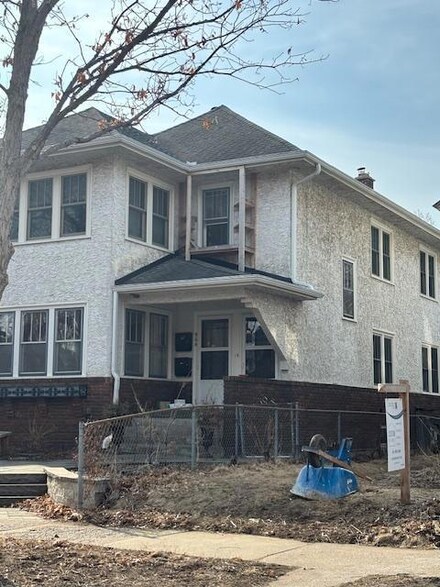 946 Ashland Ave, Saint Paul, MN 55104