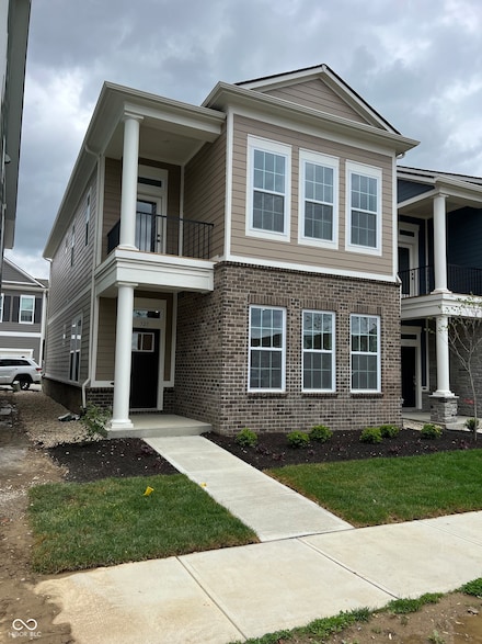 525 Gilder Dr, Carmel, IN 46032