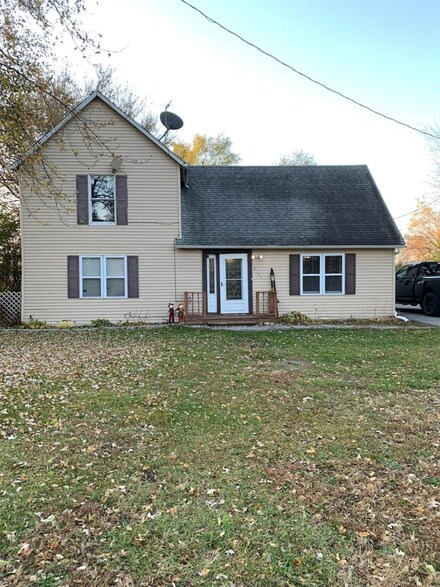 5725 W 1250 N, Demotte, IN 46310