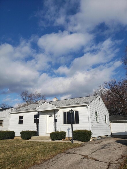 3432 Walmar Dr, Columbus, OH 43224