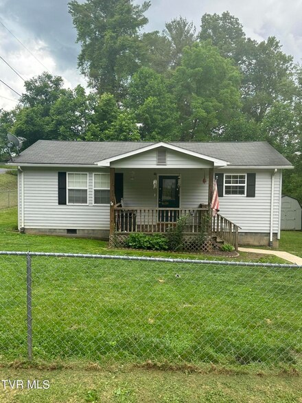 304 7th St NW, Coeburn, VA 24230