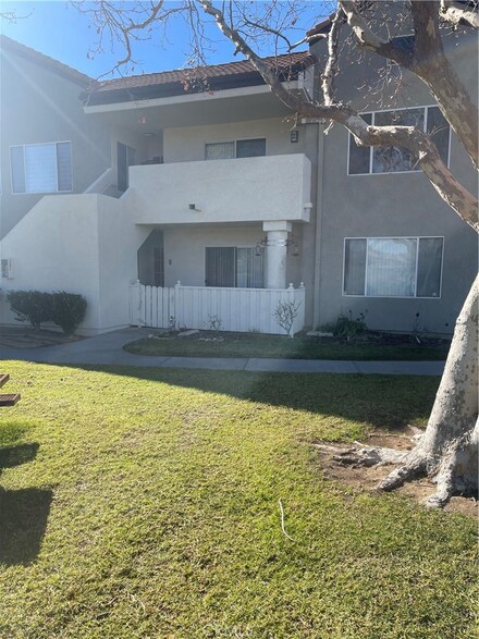 24435 Valle Del Oro Unit 101, Newhall, CA 91321