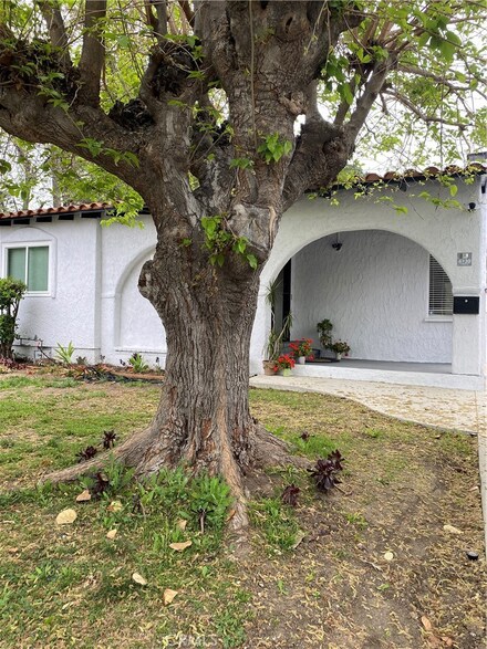 4739 Lemona Ave, Sherman Oaks, CA 91403