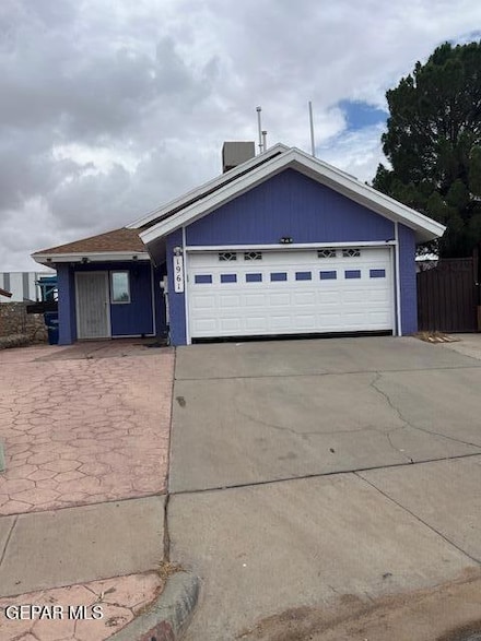 1961 Lyman Dutton Cir, El Paso, TX 79936