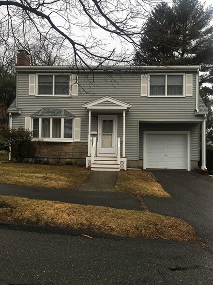 9 Lebel Rd, Lynn, MA 01904