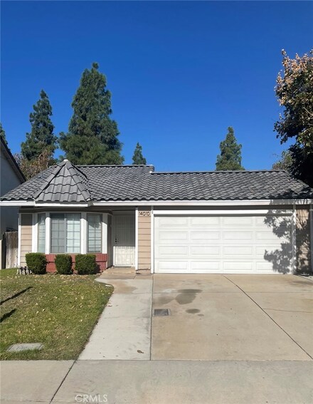 14010 Hillcrest Dr, Fontana, CA 92337