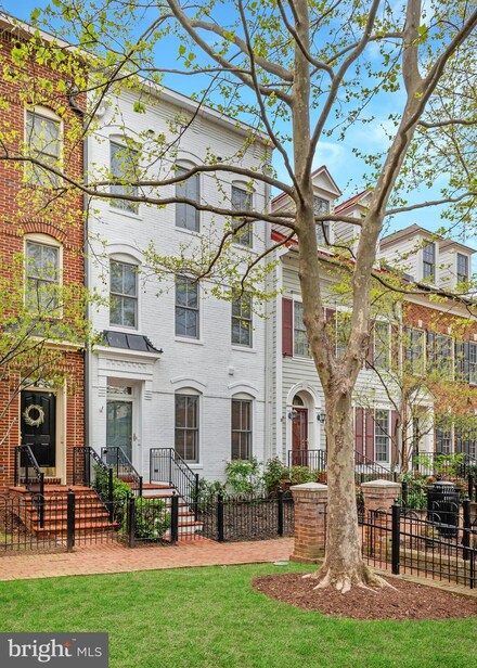 420 Cook St, Alexandria, VA 22314