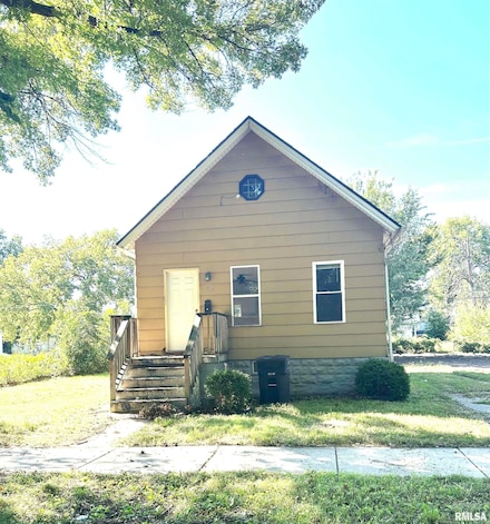 926 10th Ave, Rock Island, IL 61201