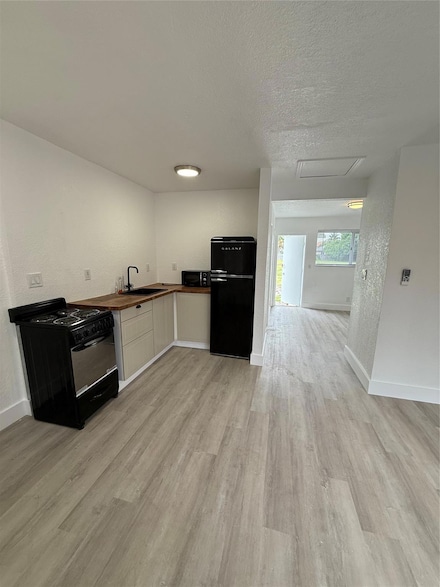 2213 Lincoln St Unit 4, Hollywood, FL 33020