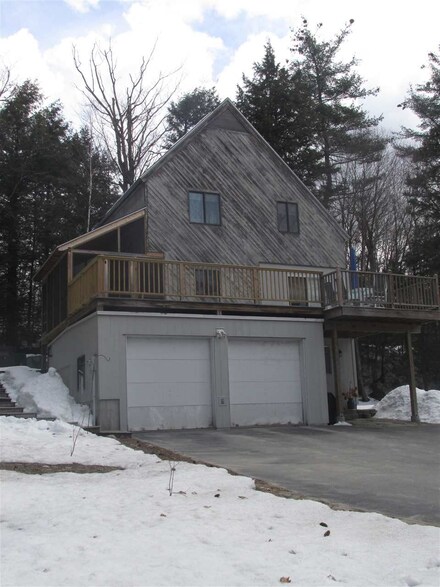 9 Balch Farm Rd, Bennington, NH 03442