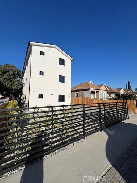 1217 E 22nd St, Los Angeles, CA 90011