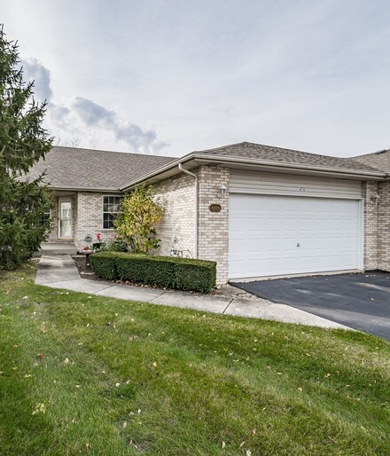 4710 Noritake Ct, Joliet, IL 60431