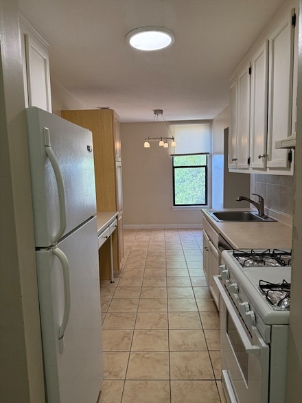 70 Shrewsbury Green Dr Unit K, Shrewsbury, MA 01545
