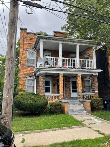 1051 Addison Rd, Cleveland, OH 44103
