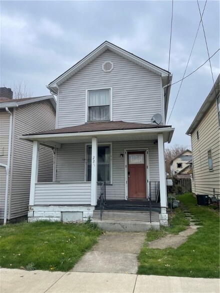 221 Friendship St, New Castle, PA 16101