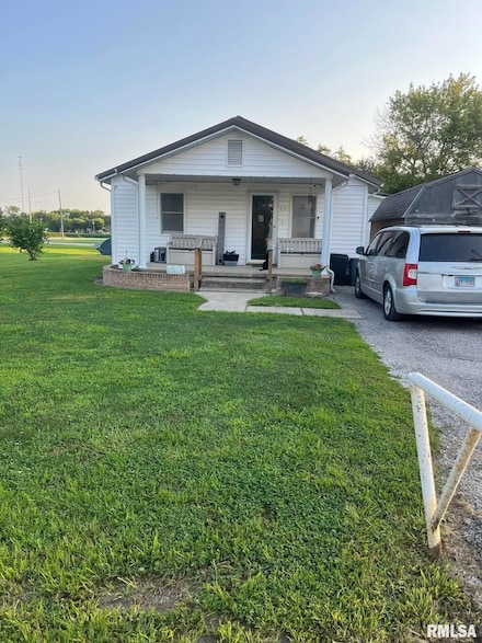 308 W Jefferson Ave, Patoka, IL 62875