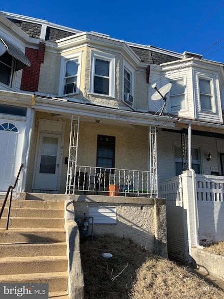 2018 W 4th St, Chester, PA 19013