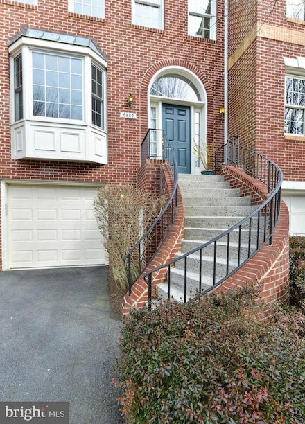 6880 Mclean Province Cir, Falls Church, VA 22043