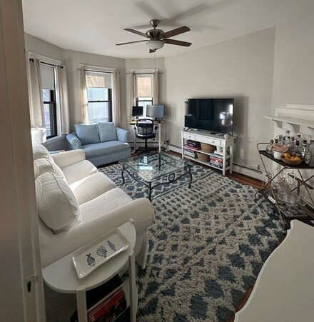 7 Hatch St Unit 2, Boston, MA 02127