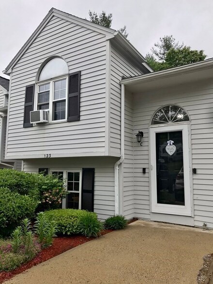 123 Riverview Place Unit C, Southbridge, MA 01550