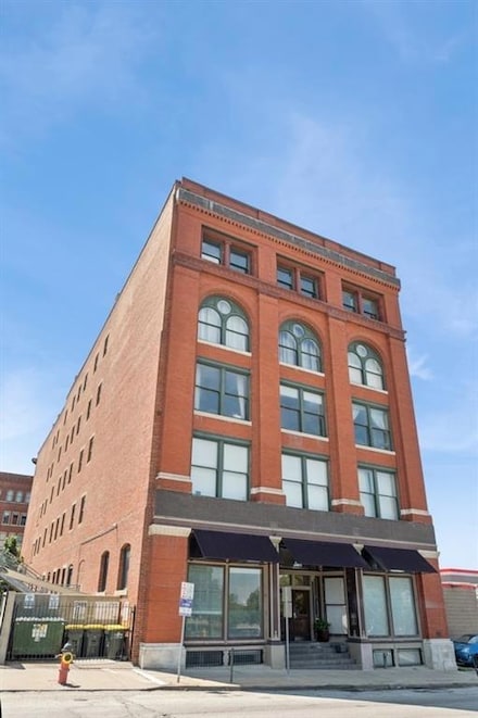 609 Central St Unit 1108, Kansas City, MO 64105