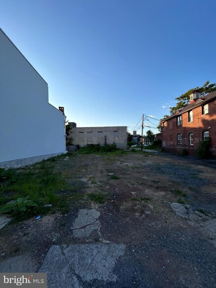 1246 Kittatinny St, Harrisburg, PA 17104
