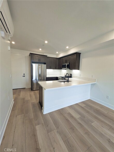 402 W Grand Ave Unit 106, Grover Beach, CA 93433