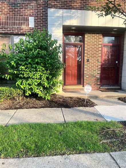 84 W Bethune St, Detroit, MI 48202