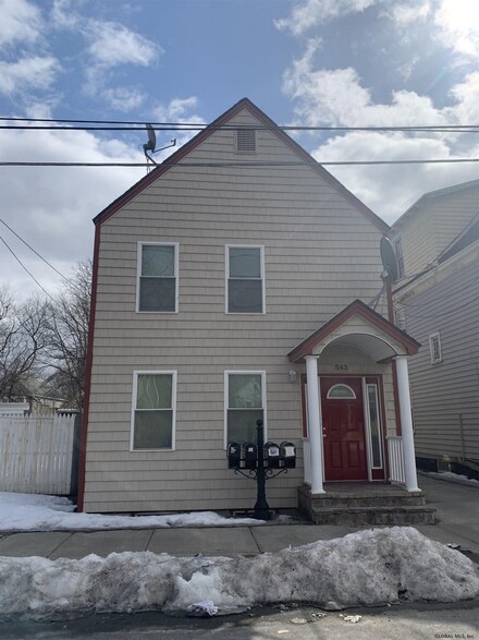 543 Paige St, Schenectady, NY 12307
