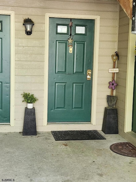 27 Sussex Place, Galloway, NJ 08205