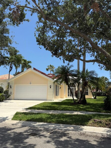 2694 Muskegon Way, West Palm Beach, FL 33411