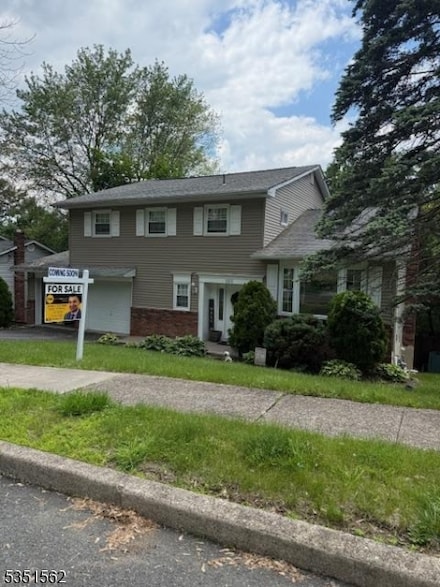 101 Molinari Dr, Wanaque, NJ 07465