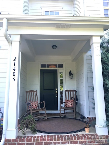 21406 Old Canal St, Cornelius, NC 28031