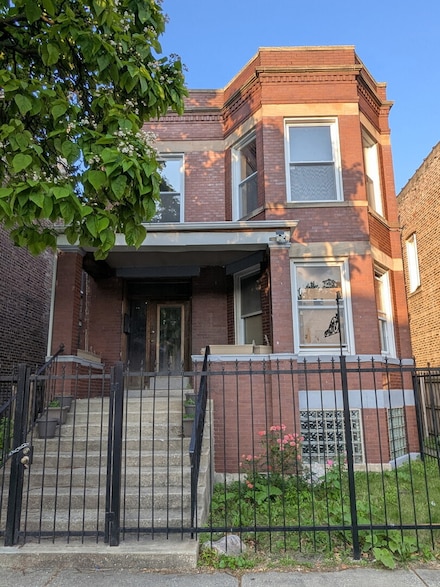 5527 S Winchester Ave, Chicago, IL 60636