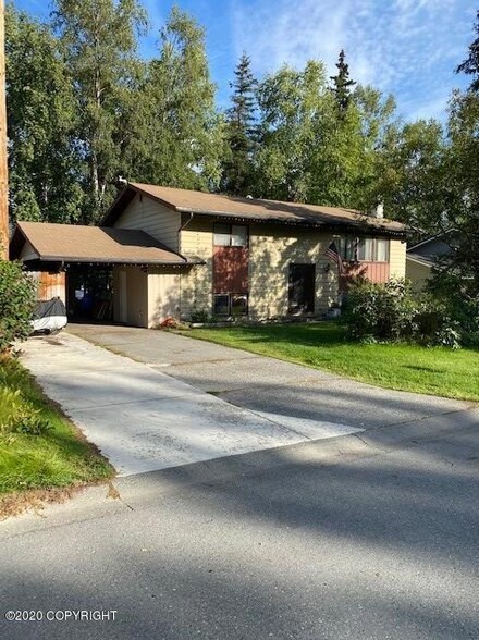 3711 Patricia Ln, Anchorage, AK 99504