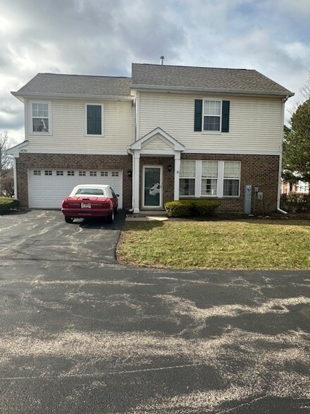 1450 Millbrook Dr, Algonquin, IL 60102
