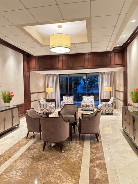 2 Hawthorne Place Unit 7o, Boston, MA 02114