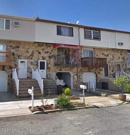91 Cedar Grove Ct, Staten Island, NY 10306