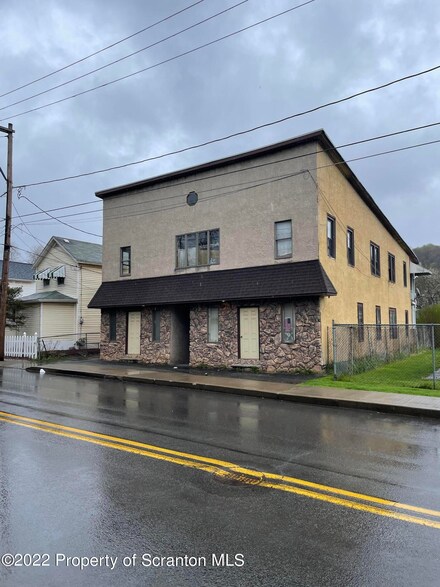 418 N Main St, Simpson, PA 18407