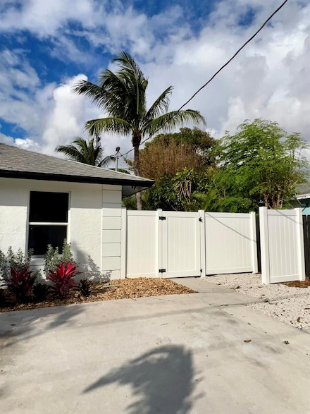 138 SW 5th Ave, Delray Beach, FL 33444
