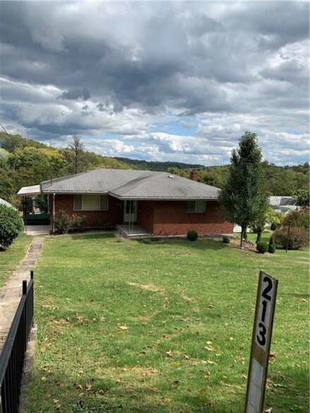 213 Ann St, Brownsville, PA 15417
