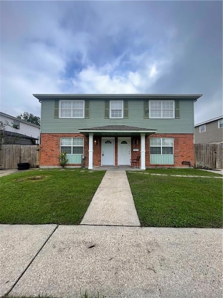 2421 Octavia Dr, Chalmette, LA 70043