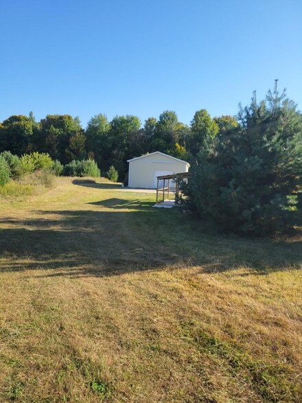 3075 6 Mile Rd, Remus, MI 49340